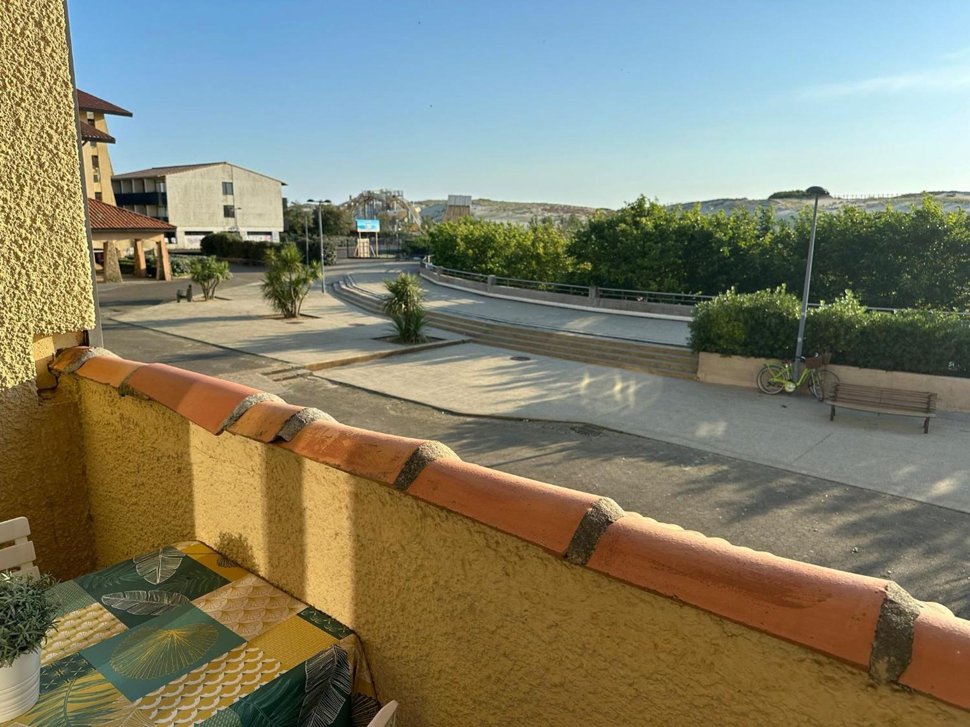 SEIGNOSSE PLAGES: Beau Studio équipé avec terrasse face aux dunes Extérieur photo